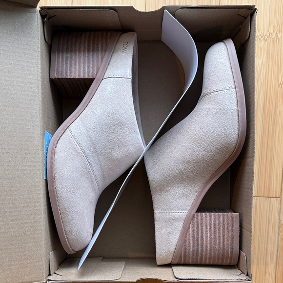 TOMS Women's Evelyn Mule in Beige Suede - Picture 5 of 5